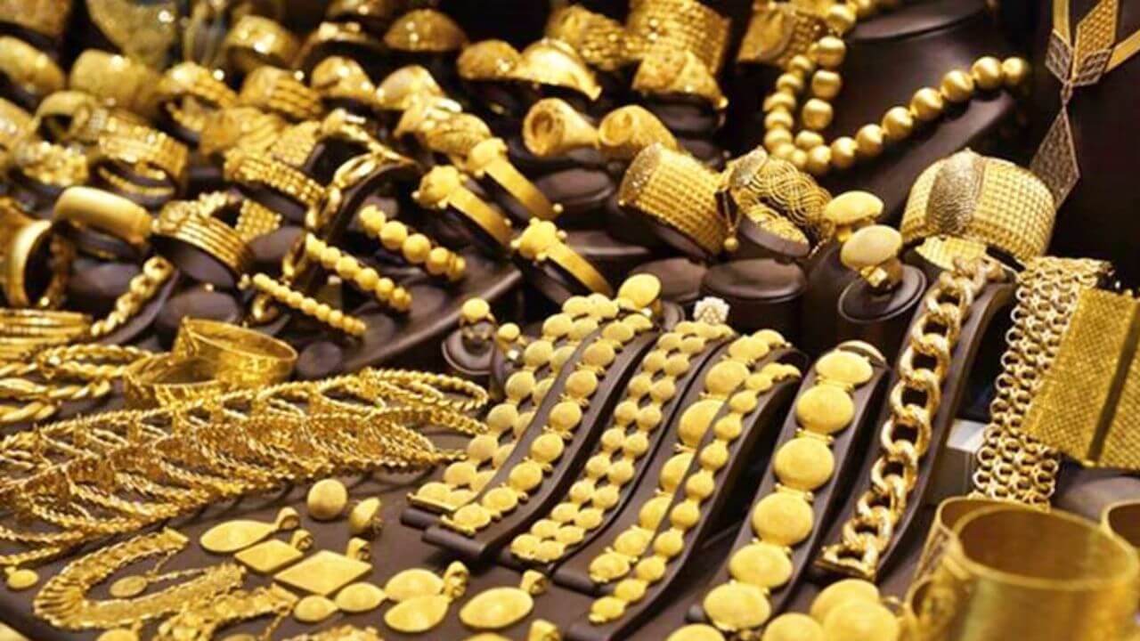 Gold Prices Crash After ₹27,300 Surge in 3 Days — Check Latest 22K, 24K & 18K Rates